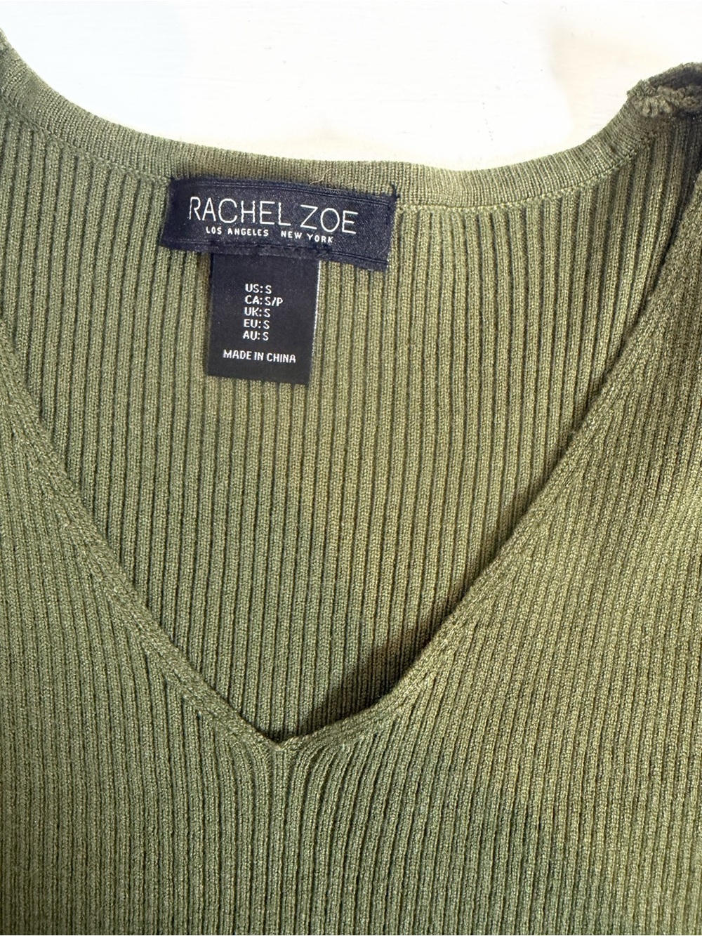 RACHEL ZOE Olive Green Ribbed Knit V-Neck Midi Sweater Dress Small EUC - Picture 9 of 9